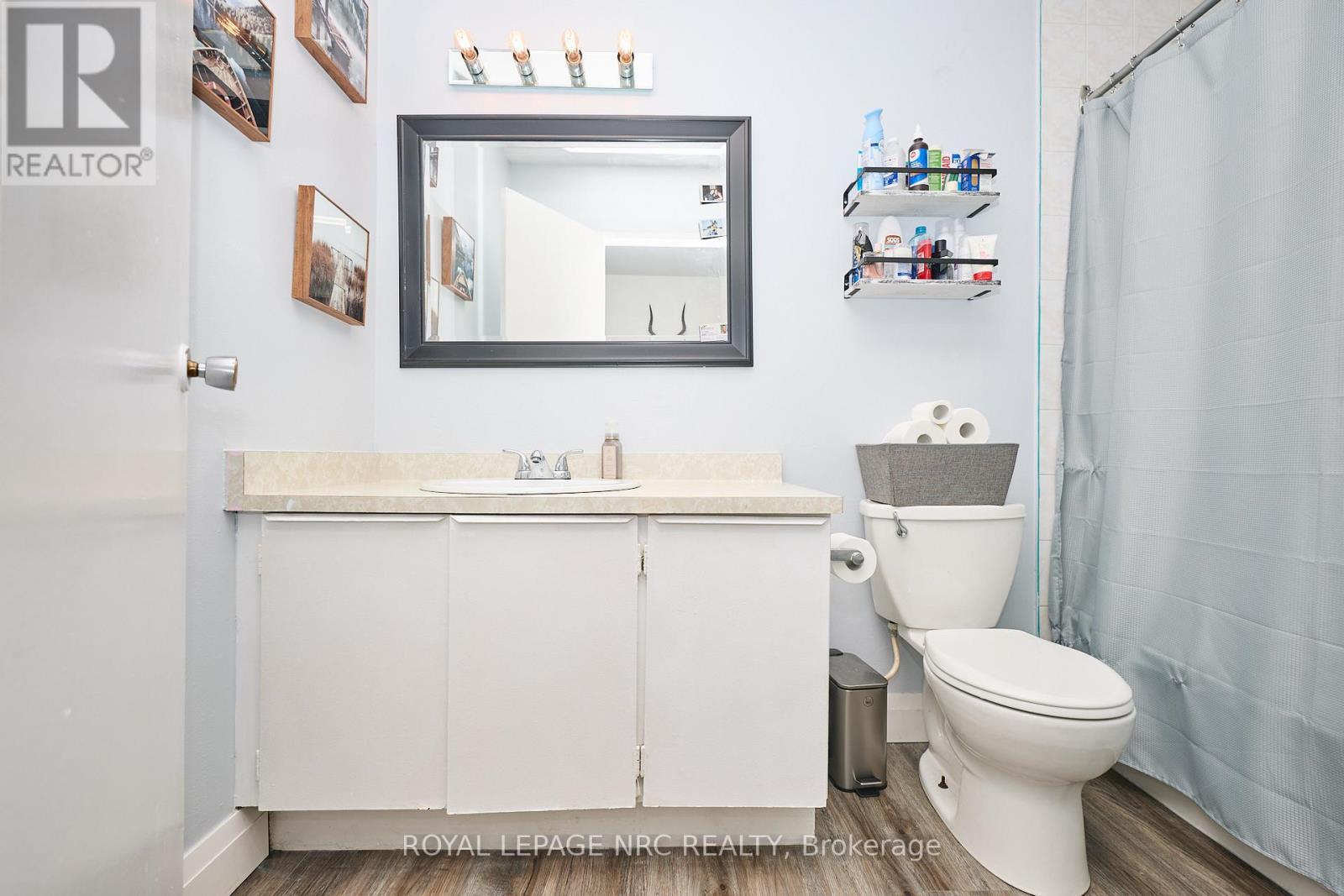 164 - 17 Old Pine Trail, St. Catharines (Carlton/Bunting), ON - Indoor Photo Showing Bathroom