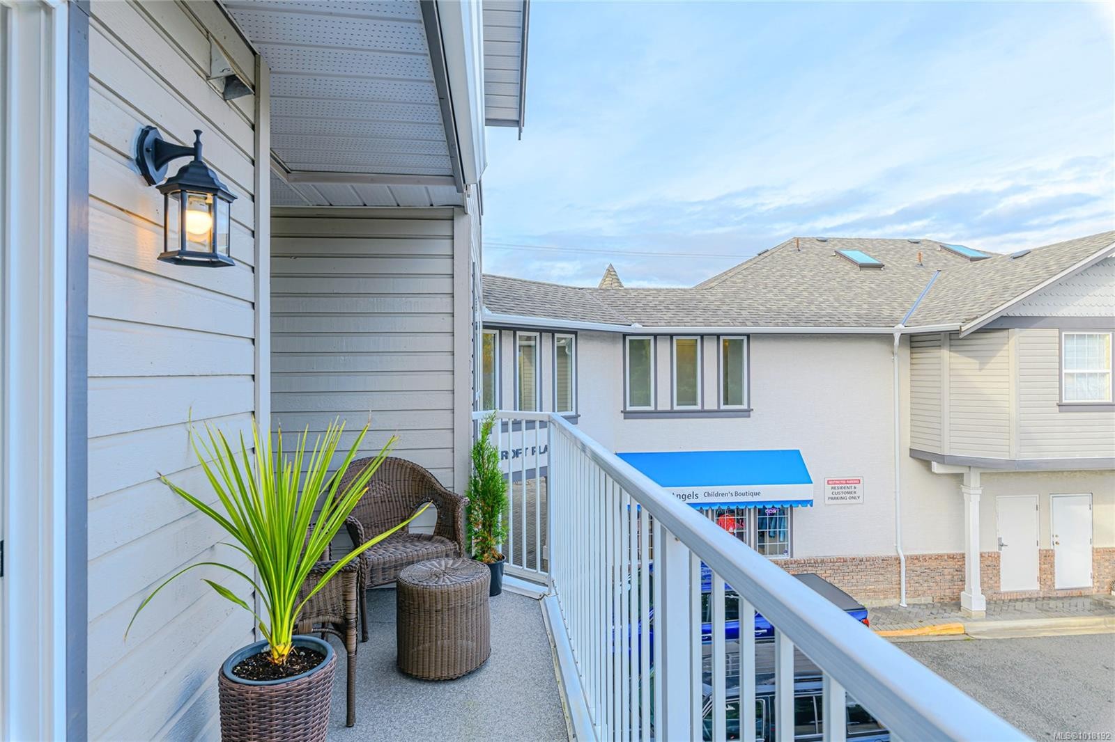 202-9844 Croft St, Chemainus, BC - Outdoor With Exterior