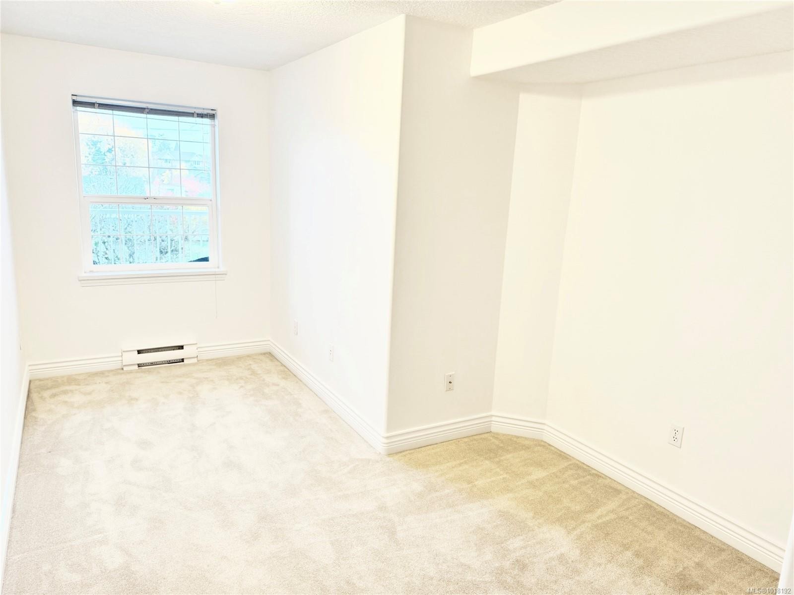 202-9844 Croft St, Chemainus, BC - Indoor Photo Showing Other Room