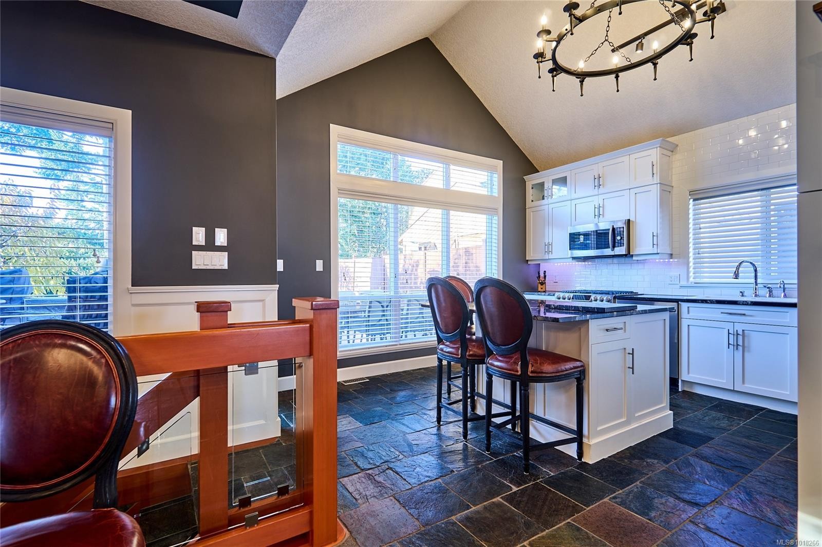 301 Mount Royal Pl, Nanaimo, BC