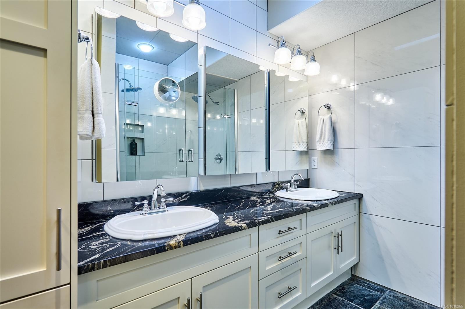 301 Mount Royal Pl, Nanaimo, BC