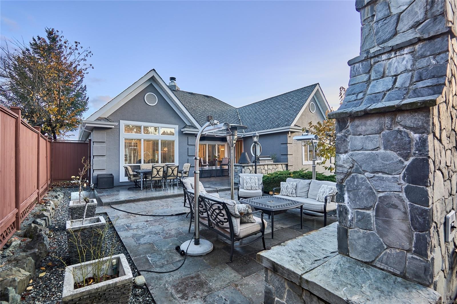 301 Mount Royal Pl, Nanaimo, BC