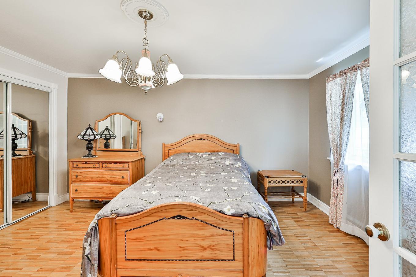 Primary bedroom - 712 Boul. Des Seigneurs-Dumont, Saint-Jérôme, QC - Indoor Photo Showing Bedroom