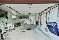Garage -