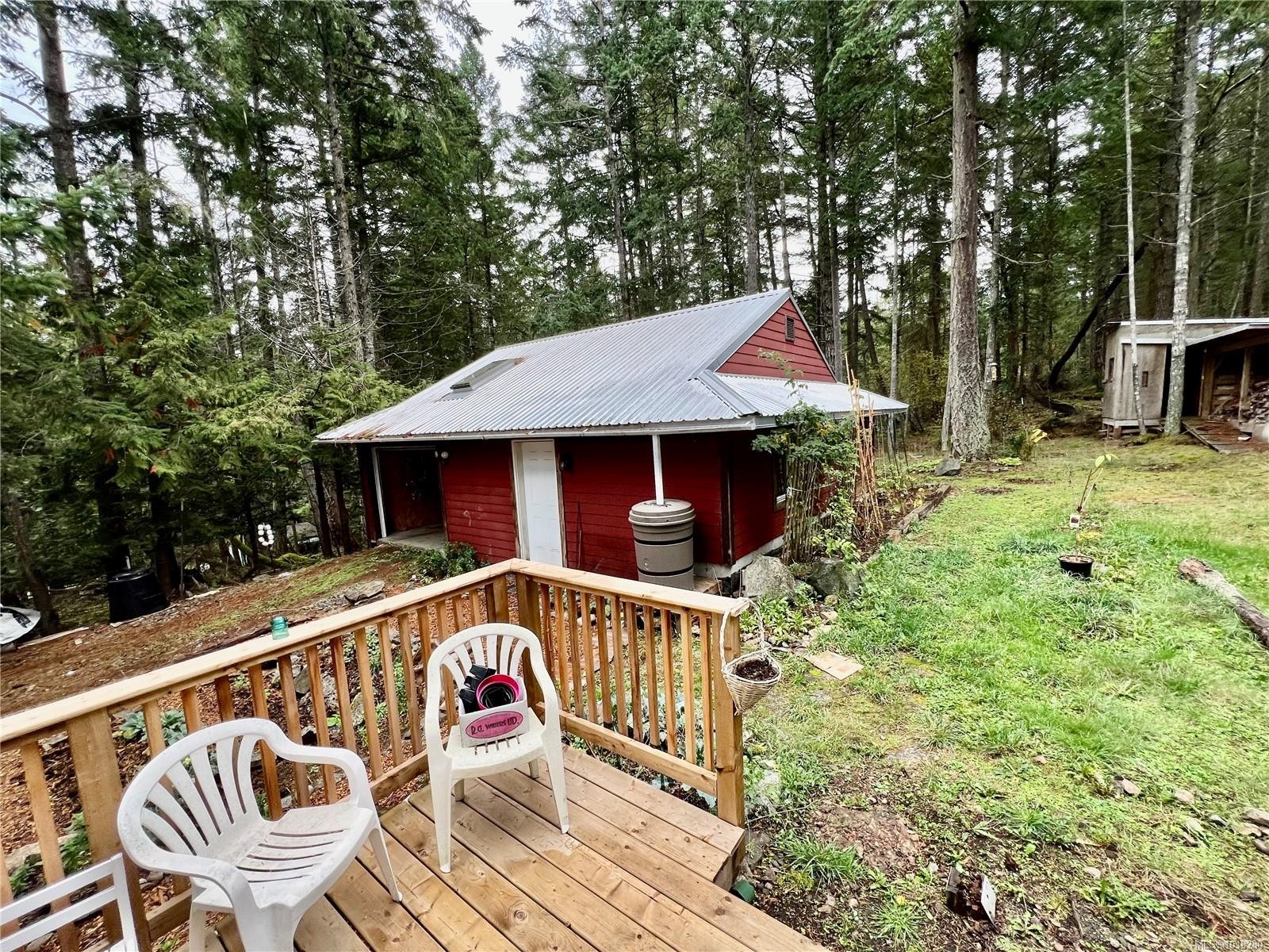 702 Charter Rd, Mayne Island, BC
