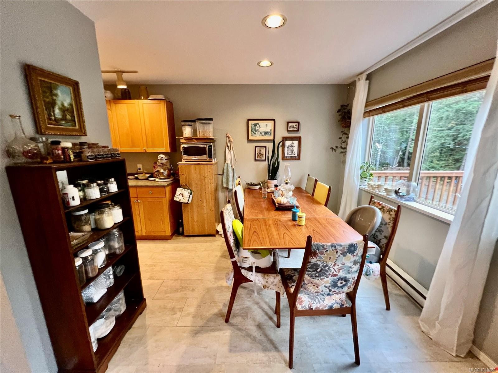 702 Charter Rd, Mayne Island, BC