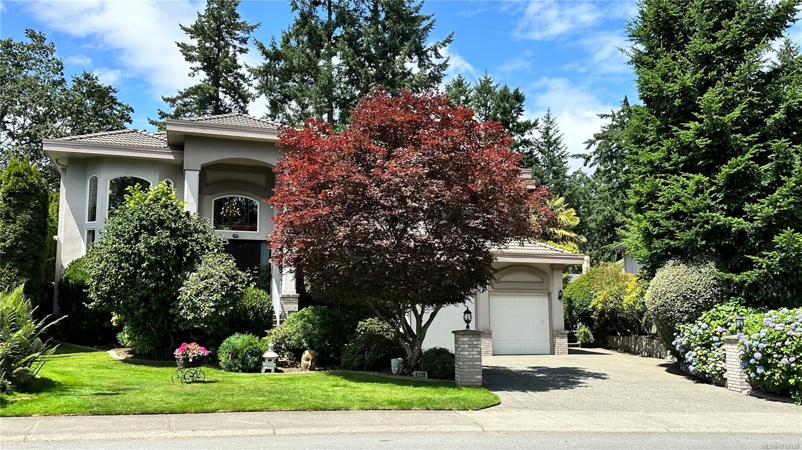 4638 Boulderwood Dr, Saanich, BC