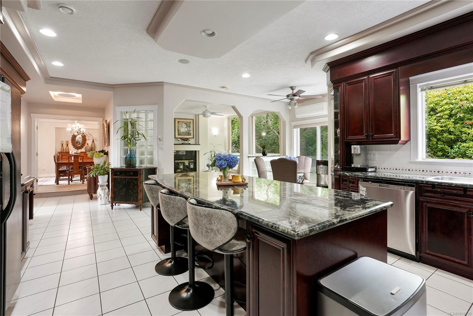 4638 Boulderwood Dr, Saanich, BC