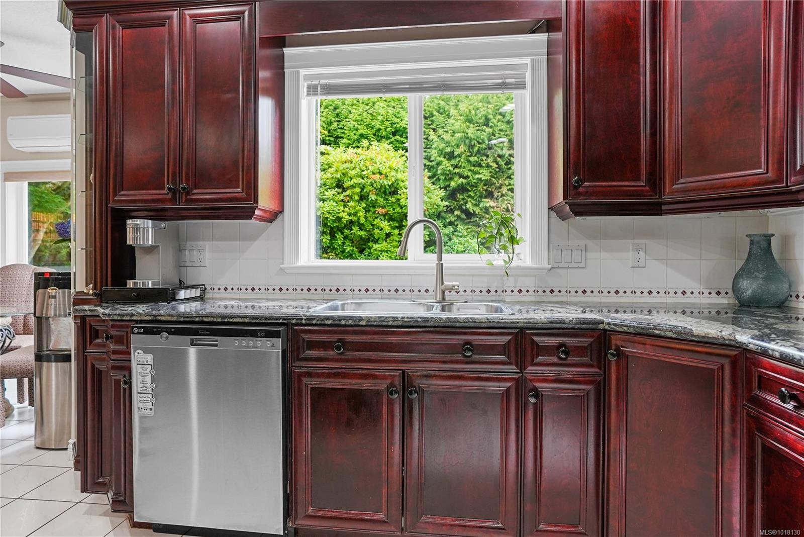 4638 Boulderwood Dr, Saanich, BC