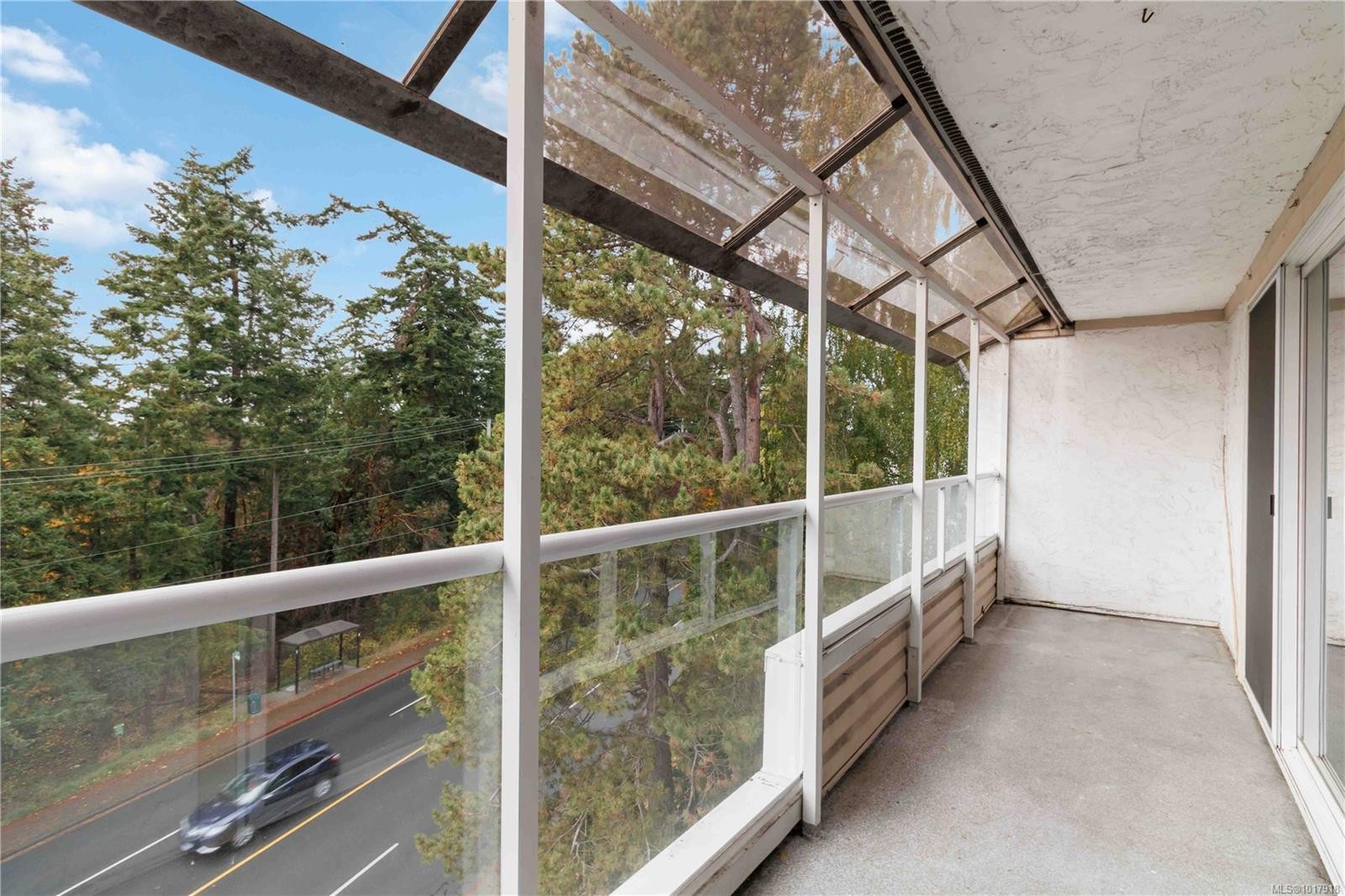 401-190 Gorge Rd West, Saanich, BC - Outdoor With Balcony With Exterior