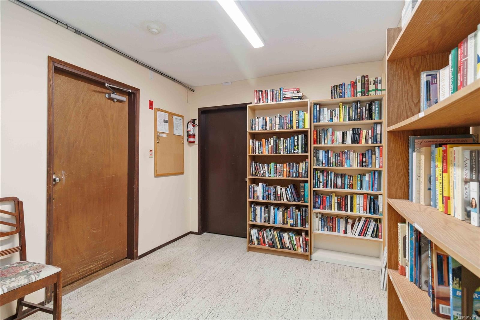 401-190 Gorge Rd West, Saanich, BC - Indoor Photo Showing Other Room