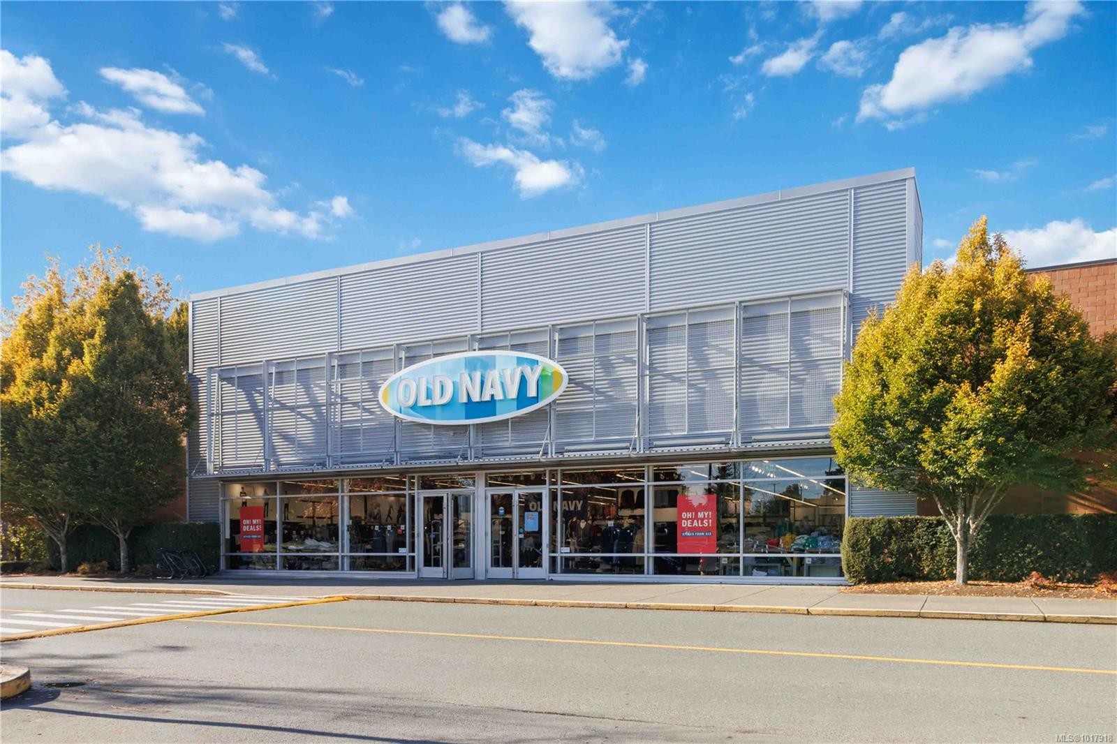 401-190 Gorge Rd West, Saanich, BC - Outdoor