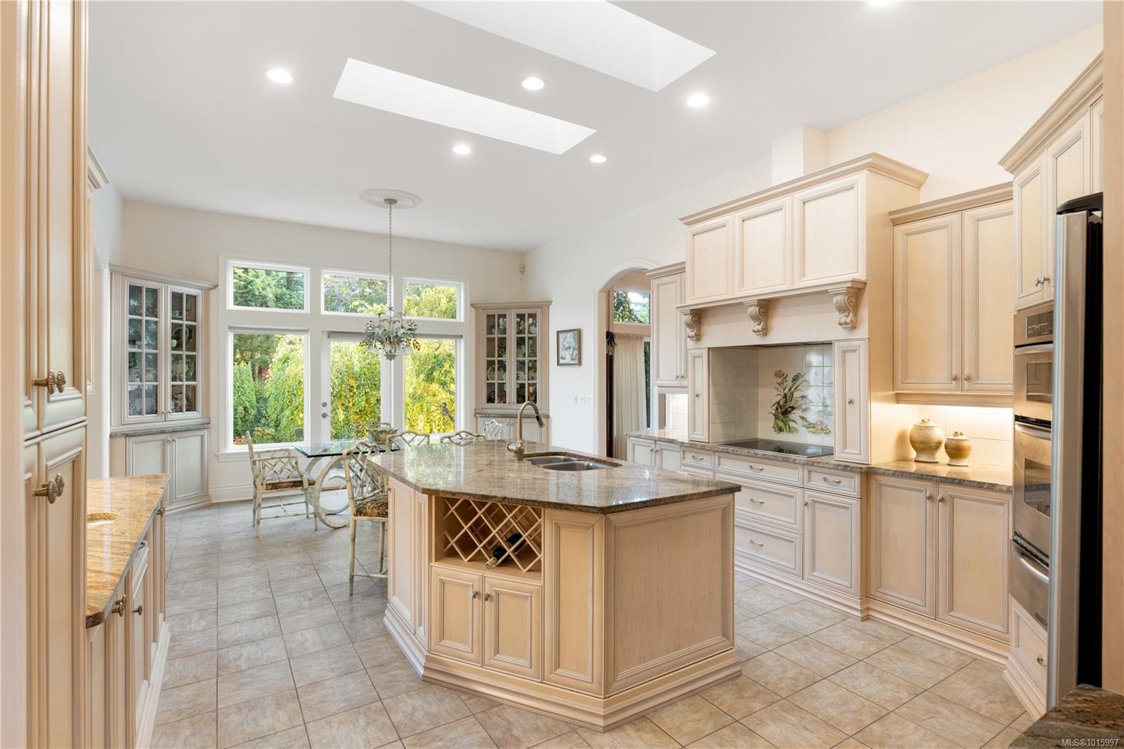 3721 Arbutus Ridge, Saanich, BC