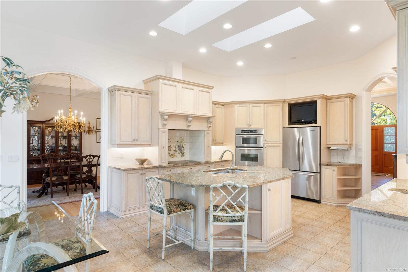 3721 Arbutus Ridge, Saanich, BC