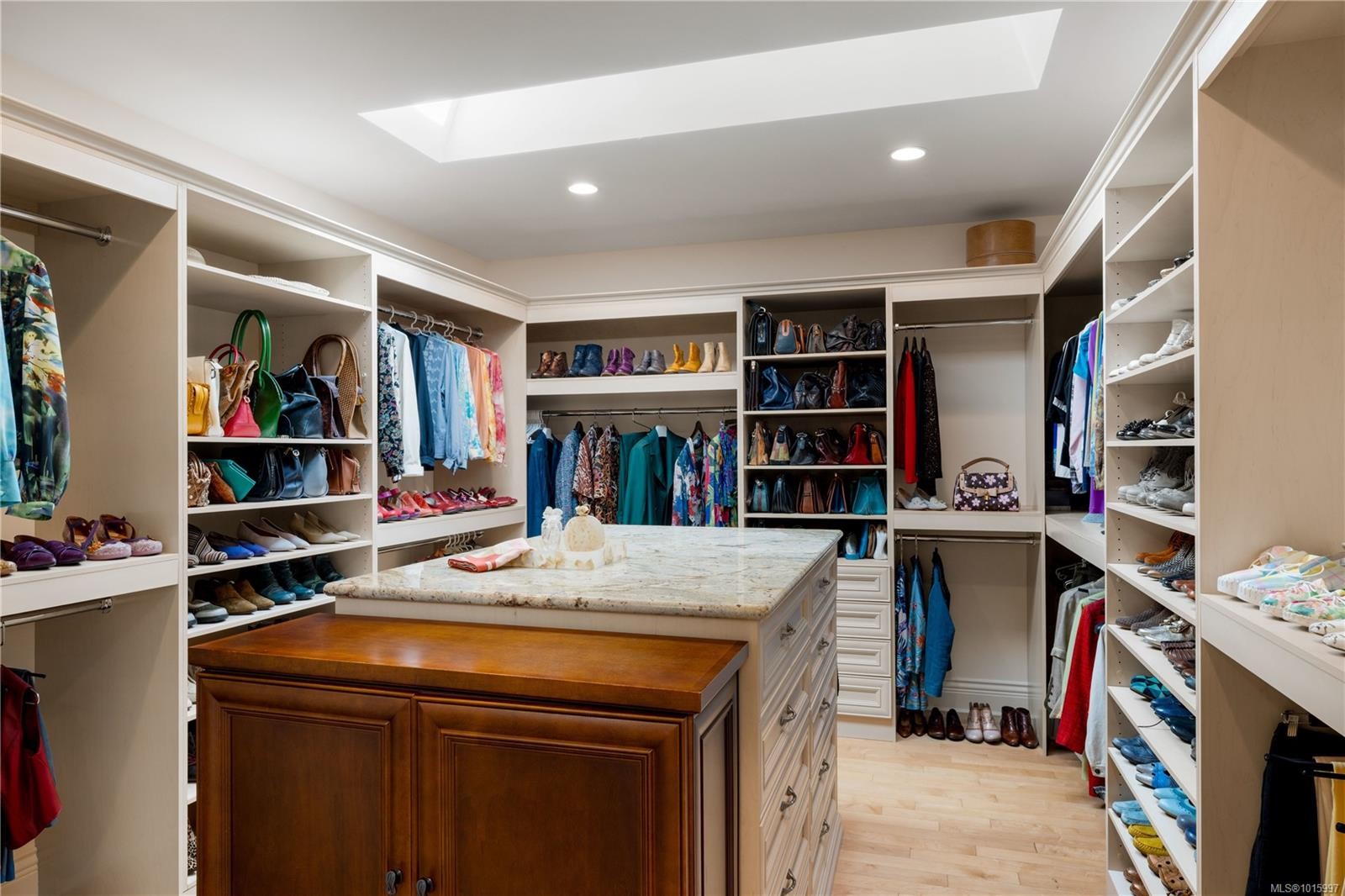 3721 Arbutus Ridge, Saanich, BC