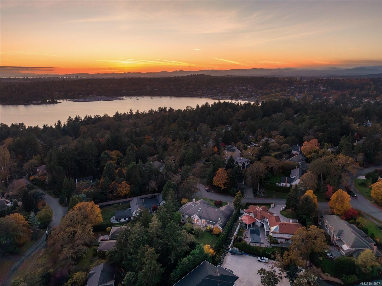 3721 Arbutus Ridge, Saanich, BC