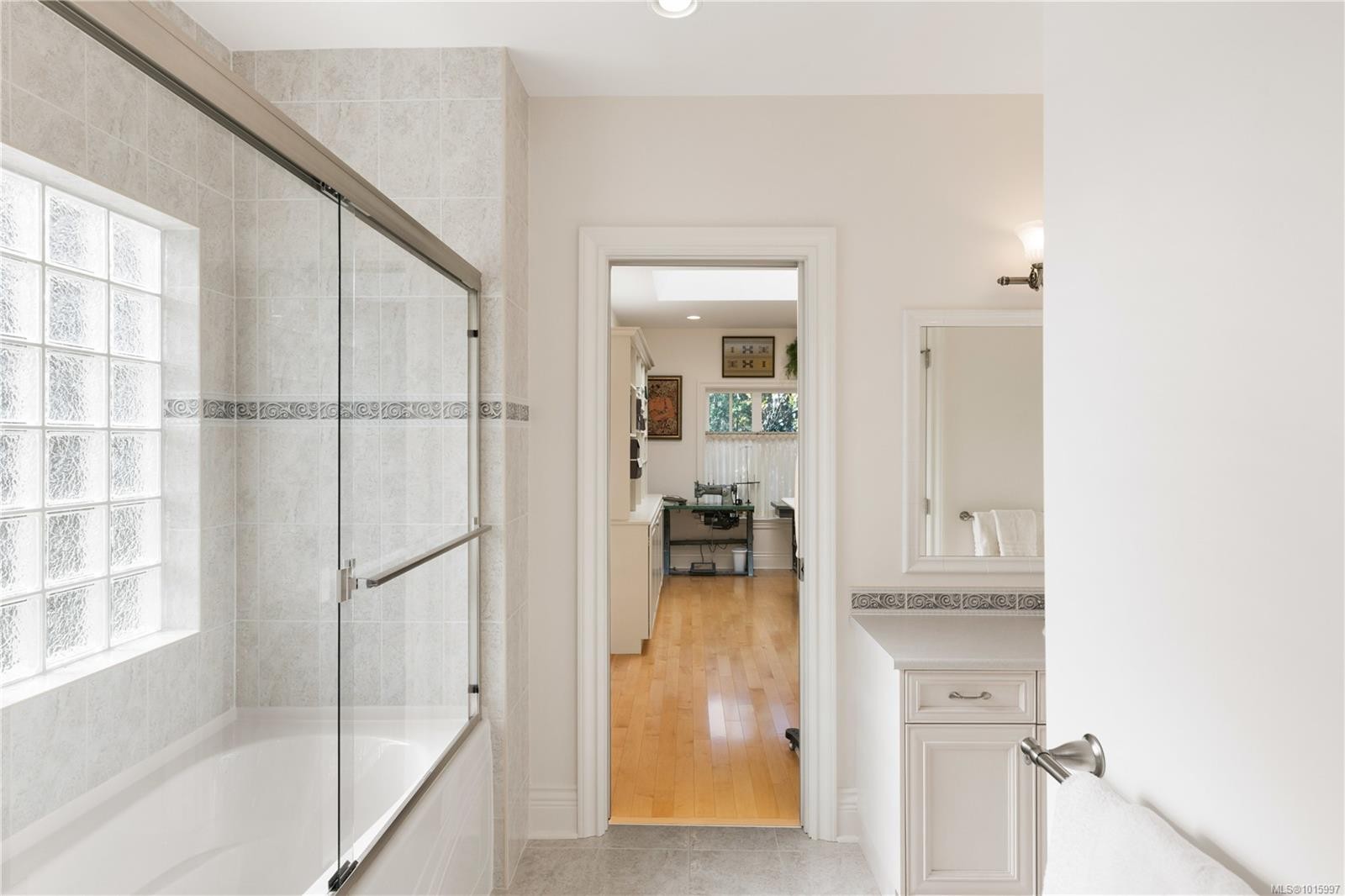 3721 Arbutus Ridge, Saanich, BC