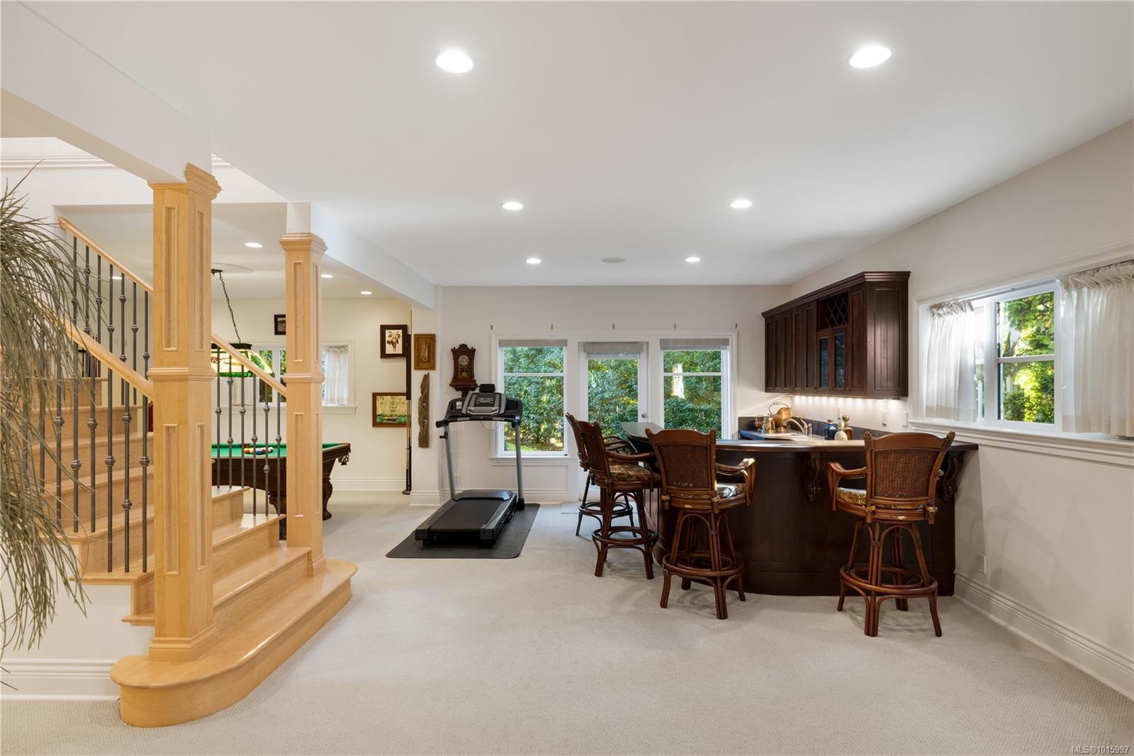 3721 Arbutus Ridge, Saanich, BC