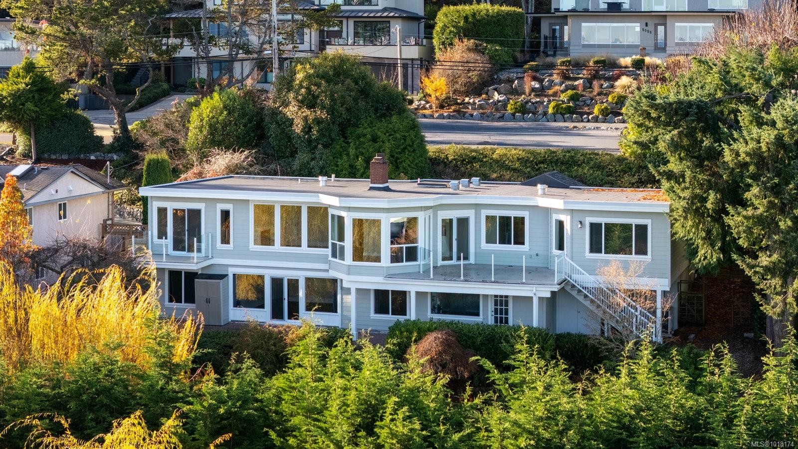 5055 Lochside Dr, Saanich, BC