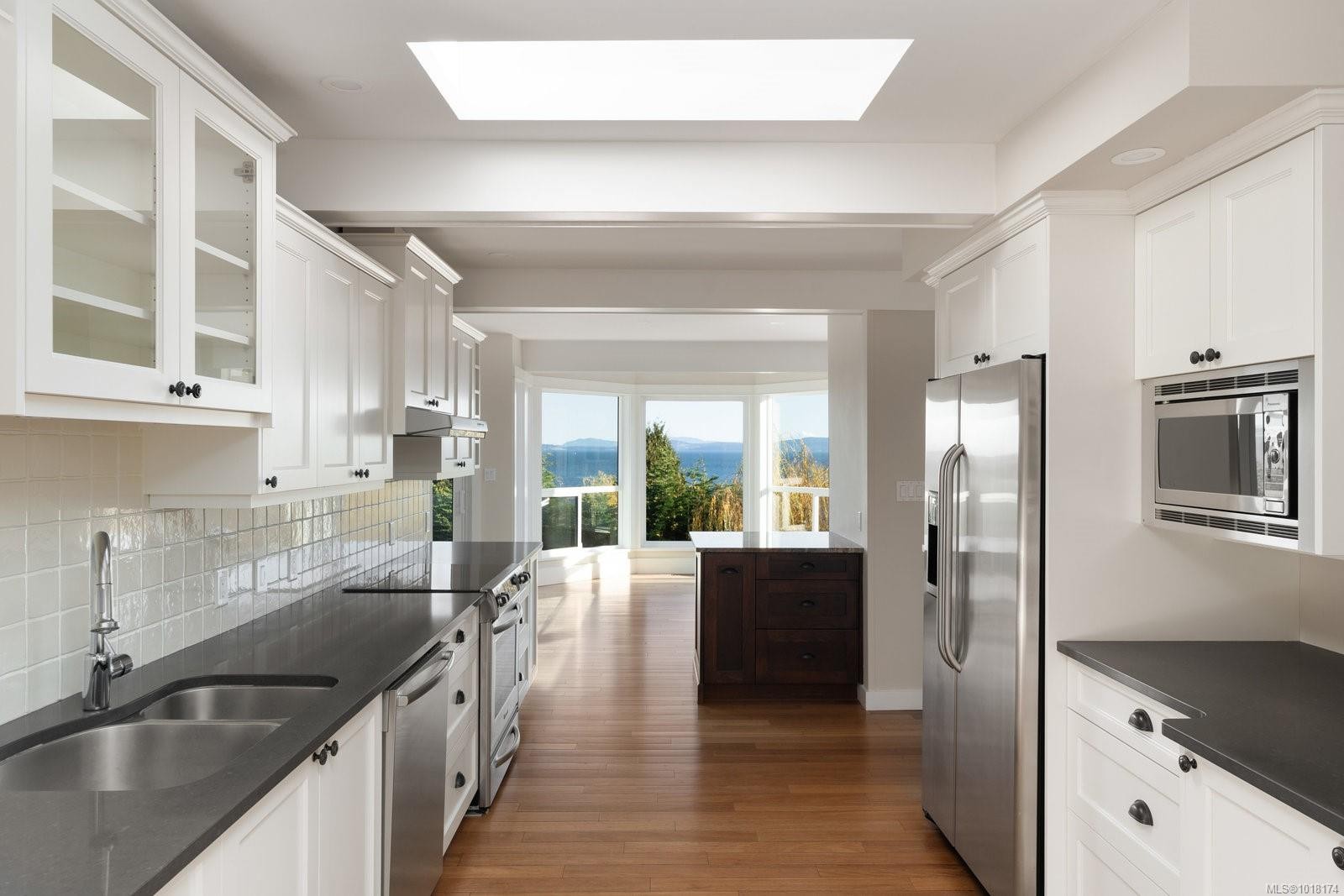 5055 Lochside Dr, Saanich, BC