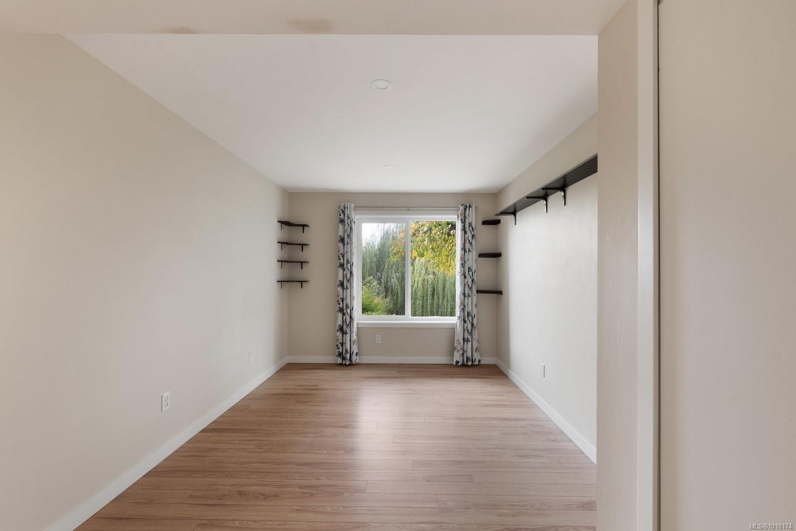 5055 Lochside Dr, Saanich, BC