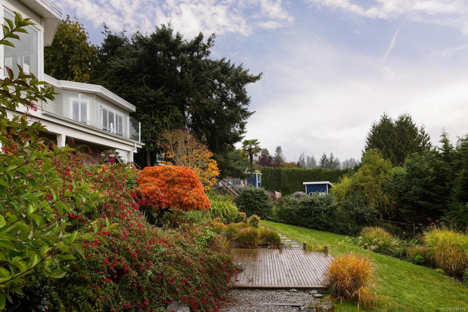 5055 Lochside Dr, Saanich, BC