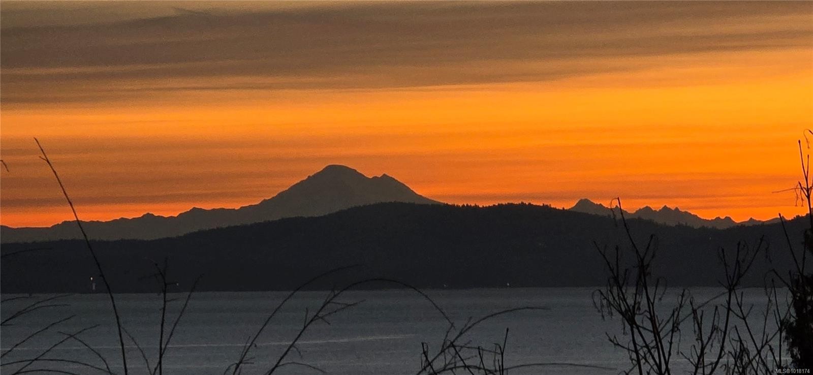 5055 Lochside Dr, Saanich, BC