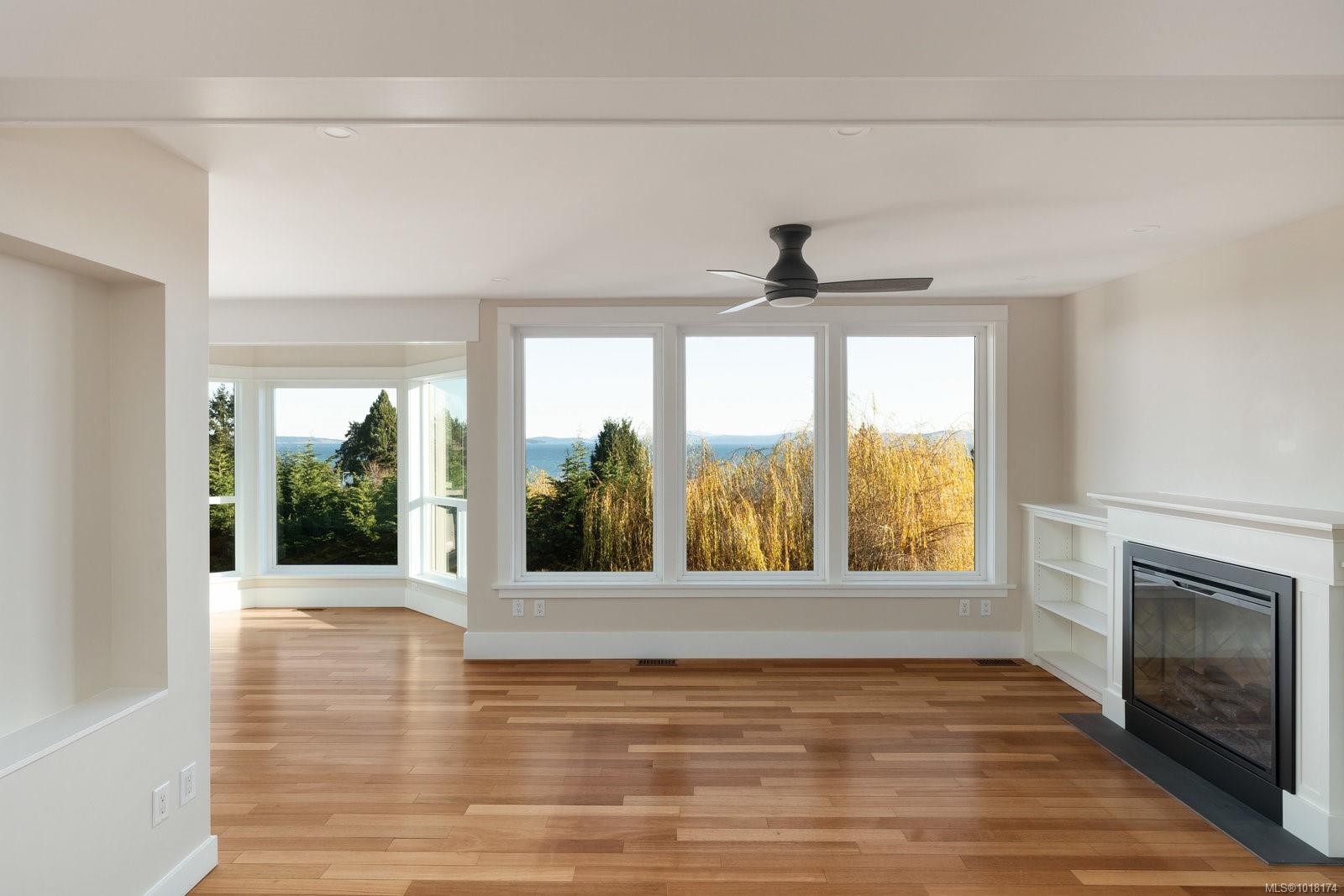 5055 Lochside Dr, Saanich, BC