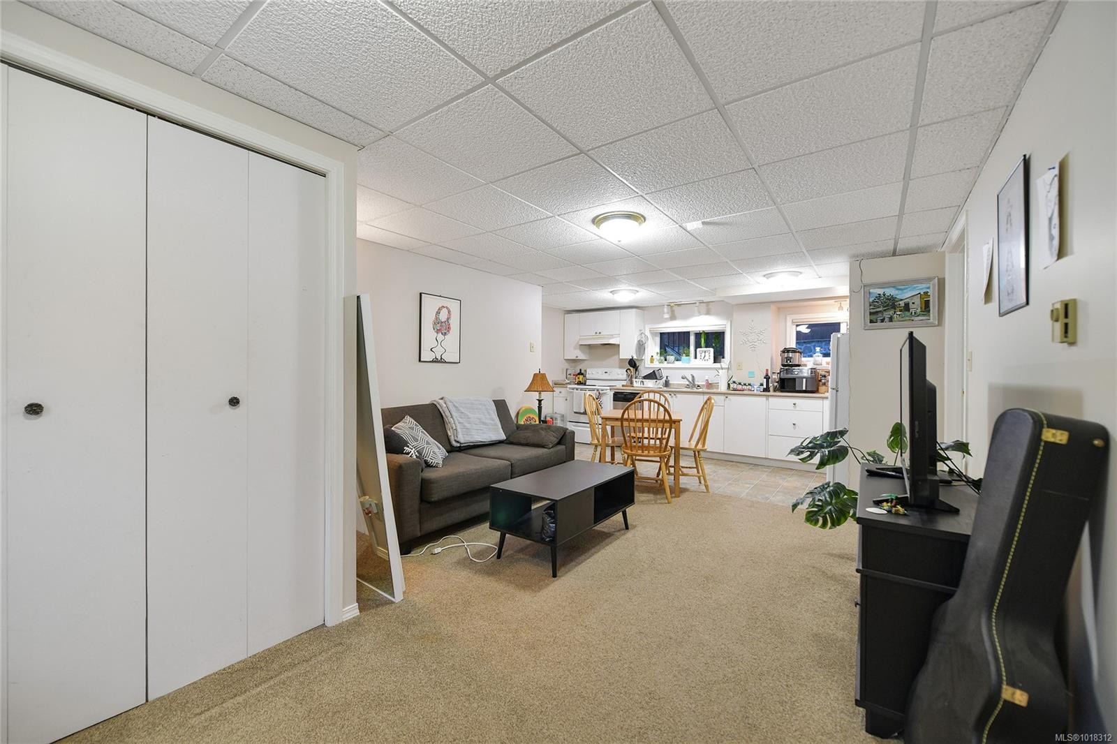 984 Brighton Cres, Victoria, BC