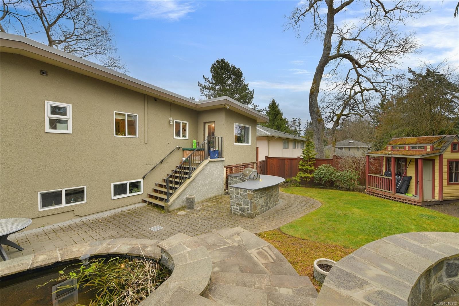 984 Brighton Cres, Victoria, BC