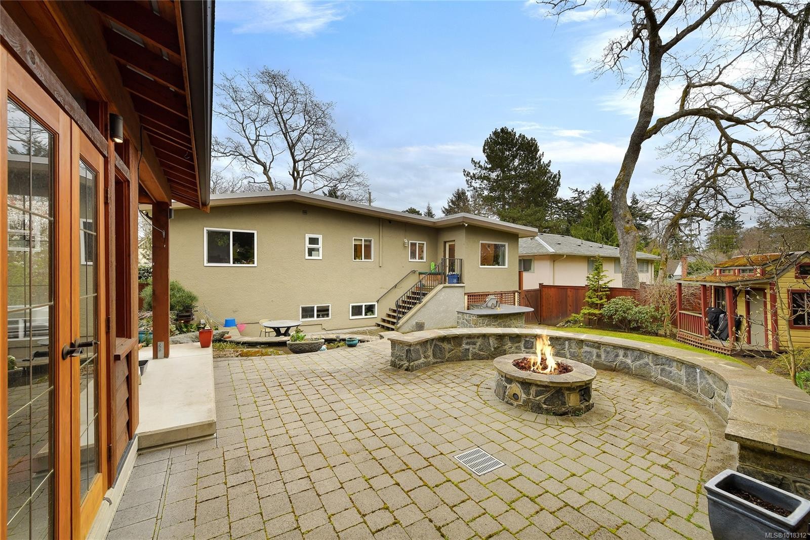 984 Brighton Cres, Victoria, BC