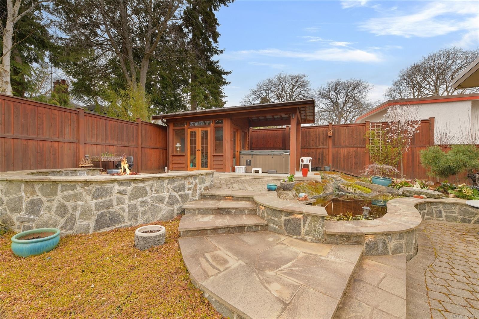 984 Brighton Cres, Victoria, BC