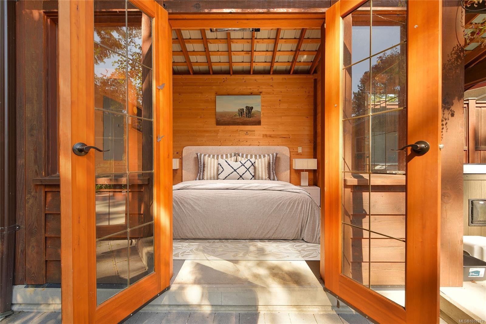 984 Brighton Cres, Victoria, BC