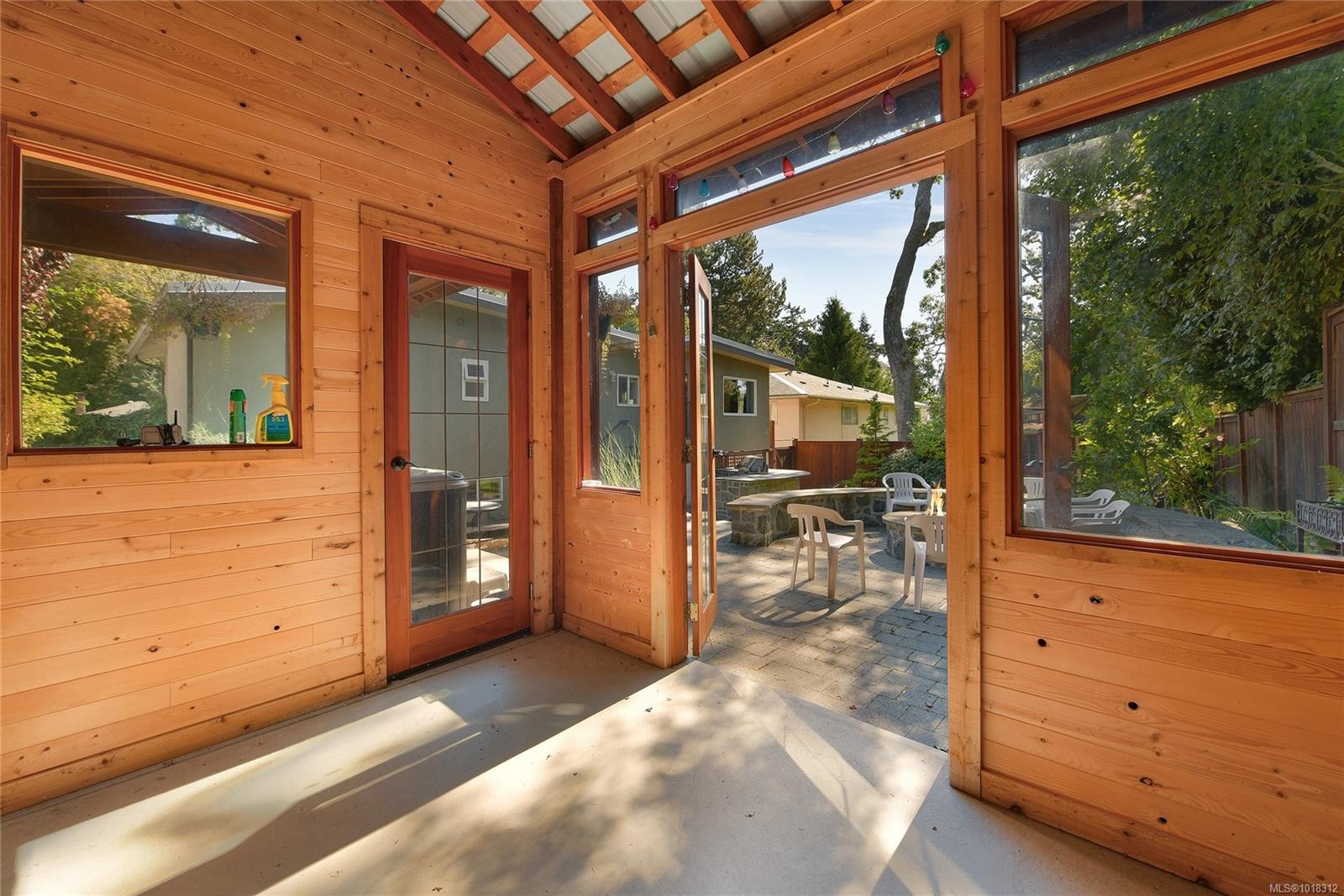 984 Brighton Cres, Victoria, BC