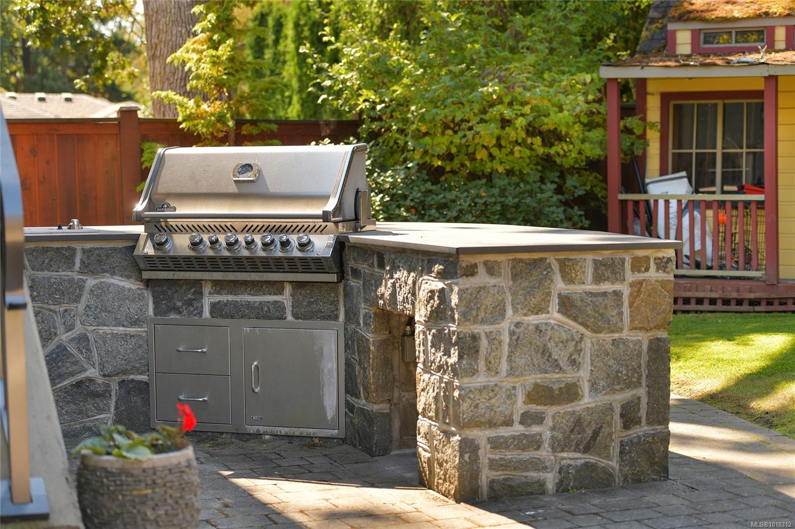 984 Brighton Cres, Victoria, BC