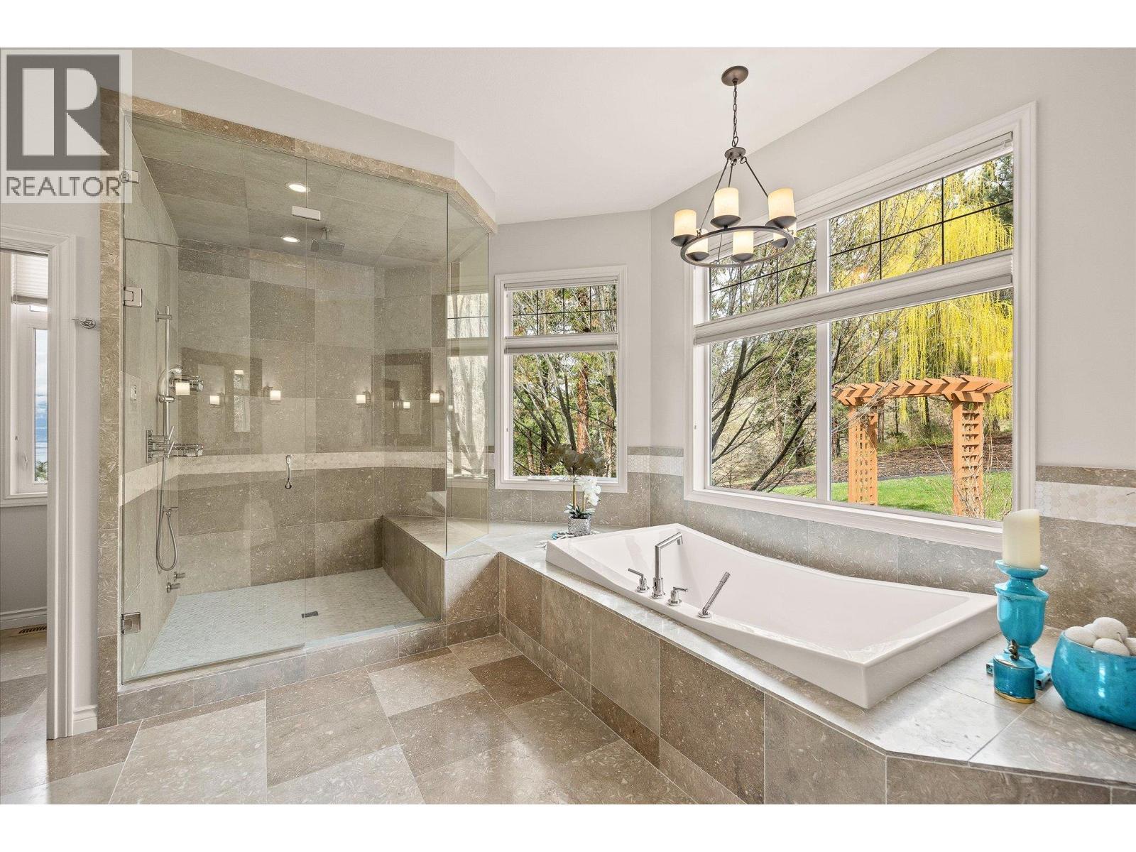 Steam Shower! - 10726 Nighthawk Road Unit# 60, Lake Country, BC - Indoor Photo Showing Bathroom