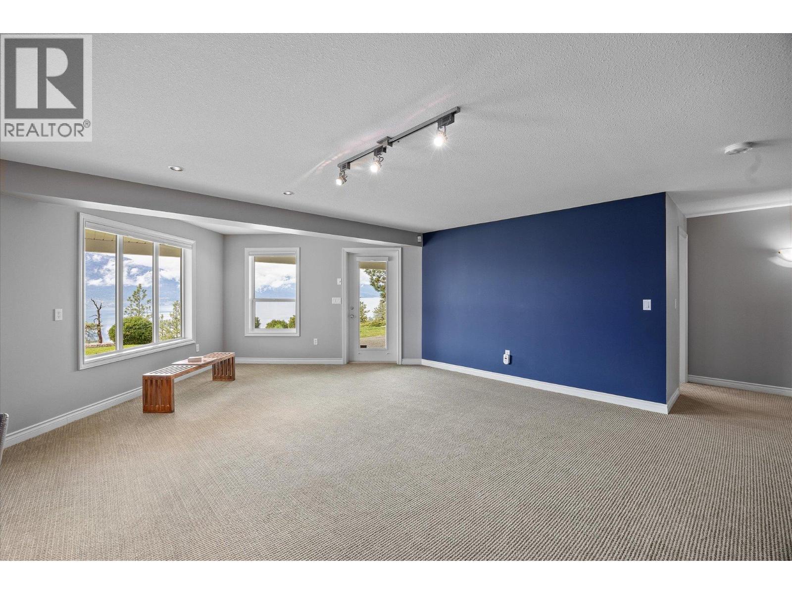 10726 Nighthawk Road Unit# 60, Lake Country, BC - Indoor Photo Showing Other Room