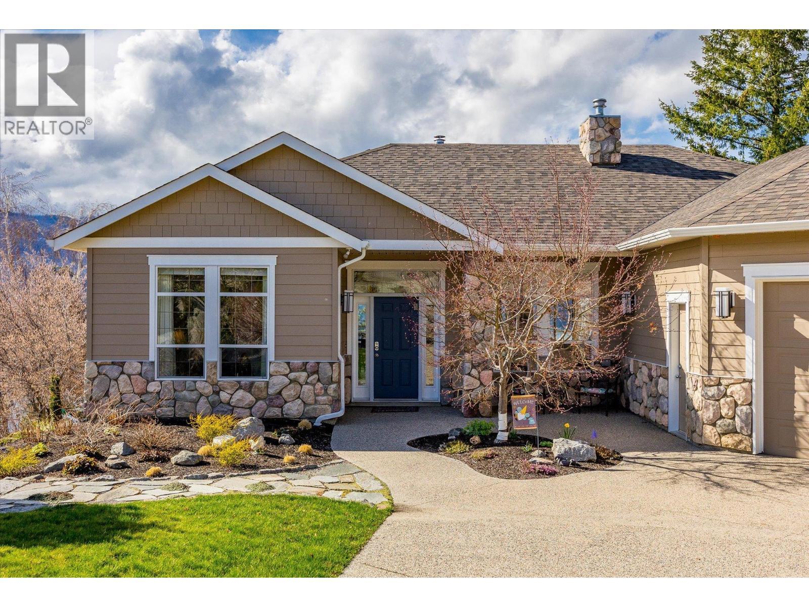 10726 Nighthawk Road Unit# 60, Lake Country, BC - Outdoor With Facade