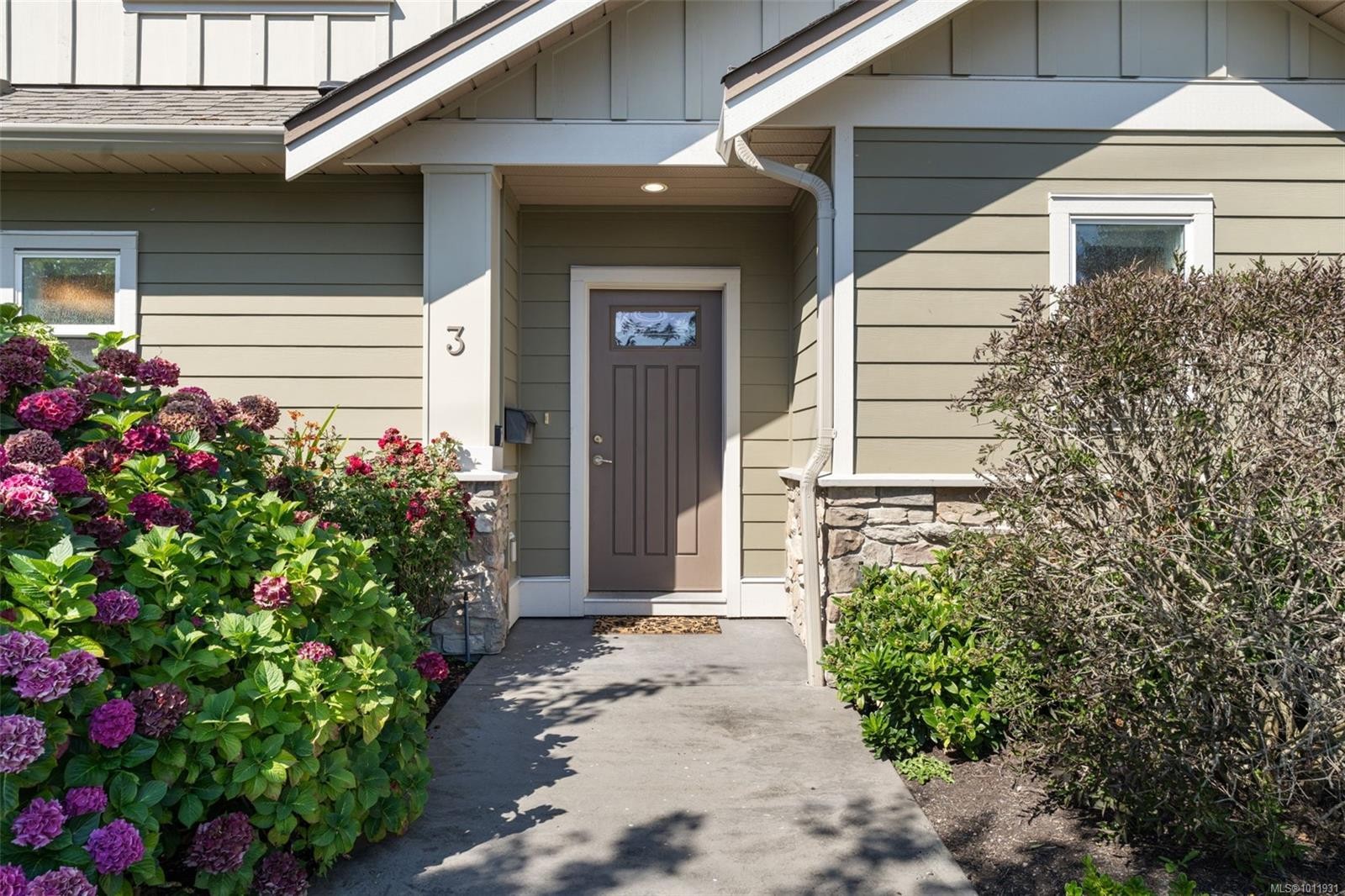 3-2449 Malaview Ave, Sidney, BC