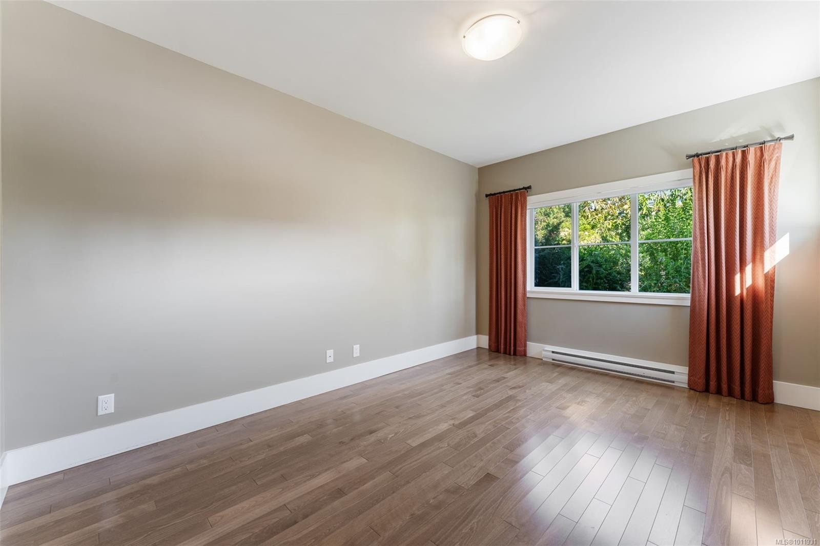 3-2449 Malaview Ave, Sidney, BC