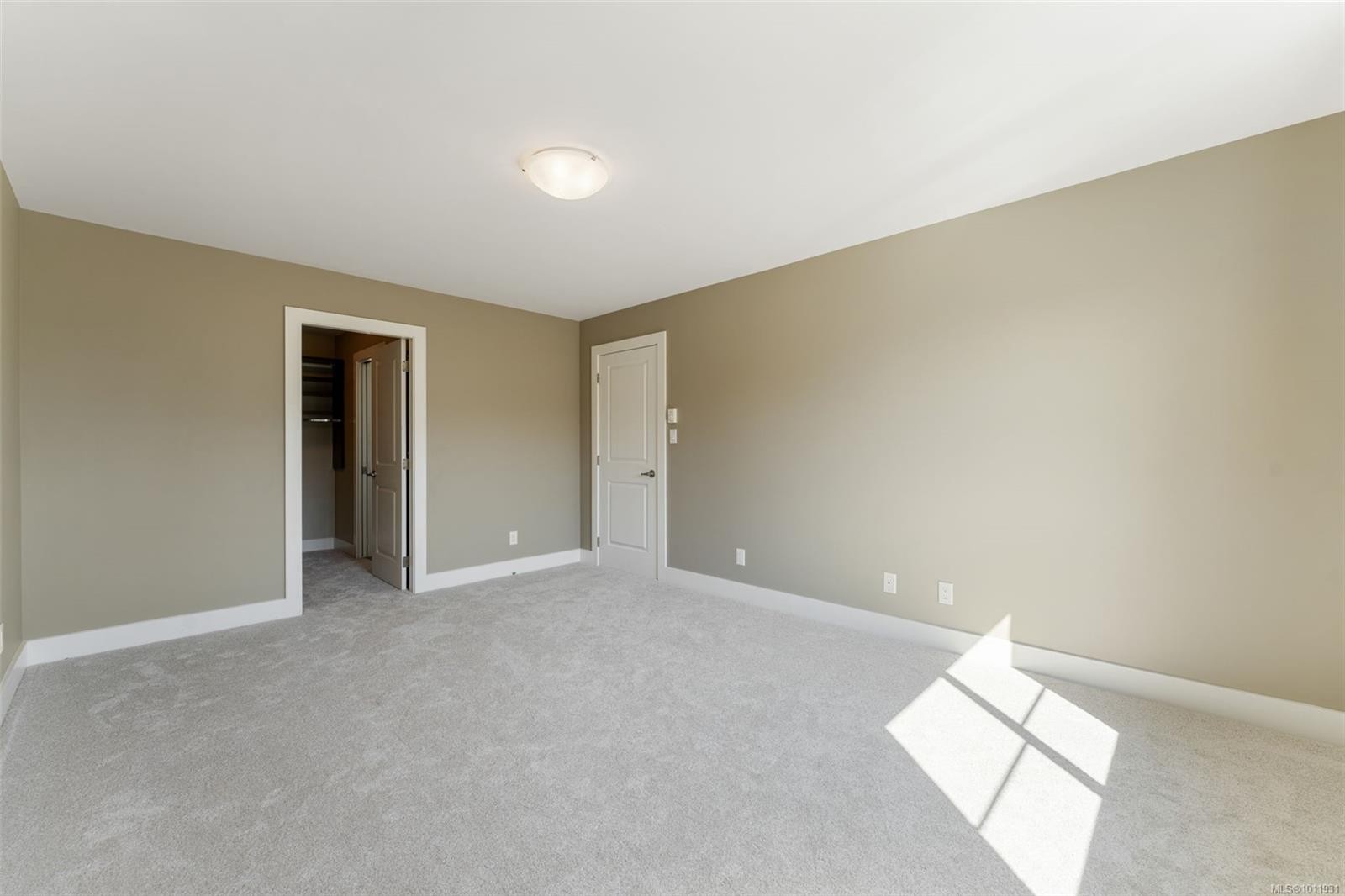 3-2449 Malaview Ave, Sidney, BC