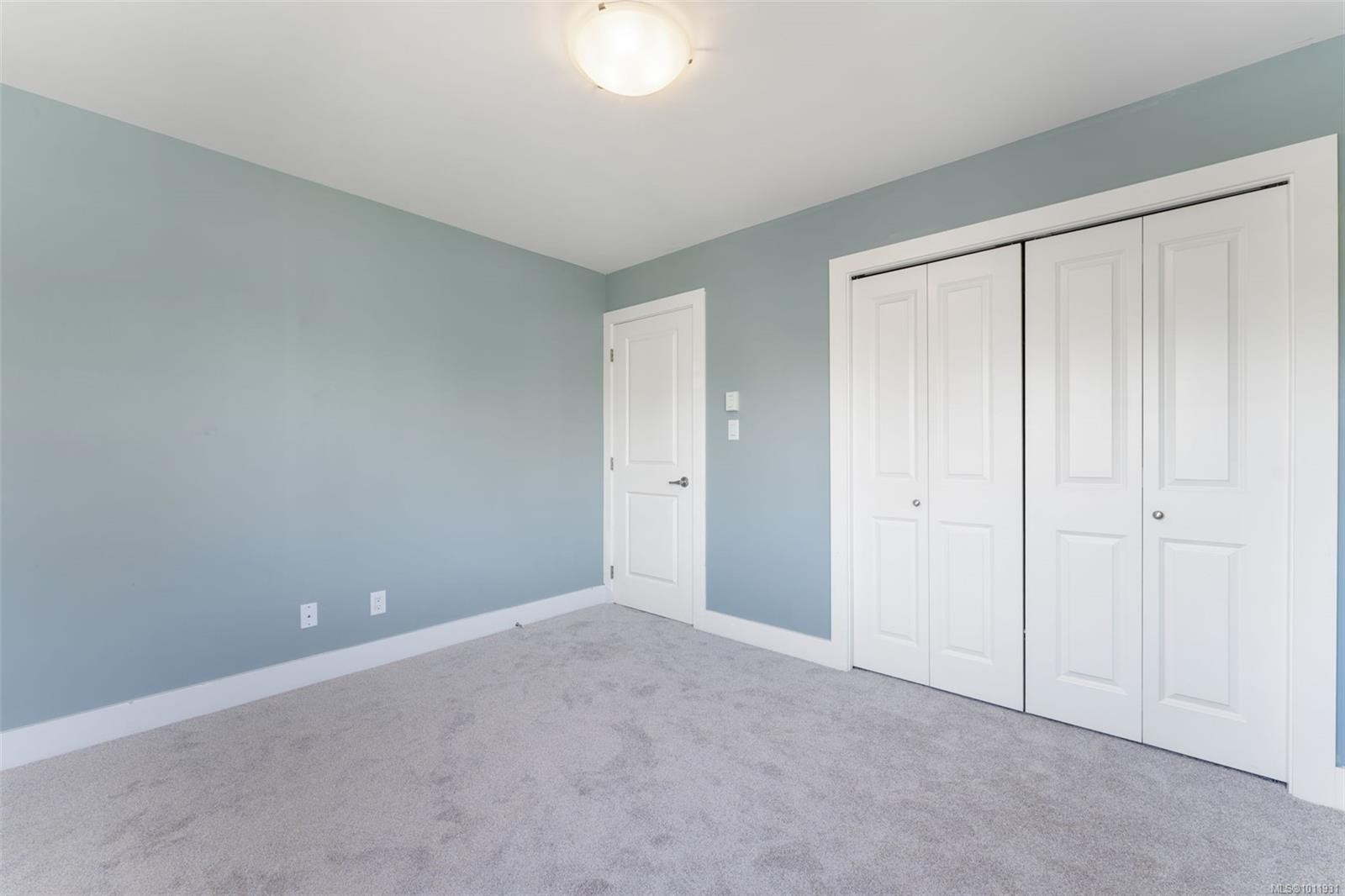 3-2449 Malaview Ave, Sidney, BC