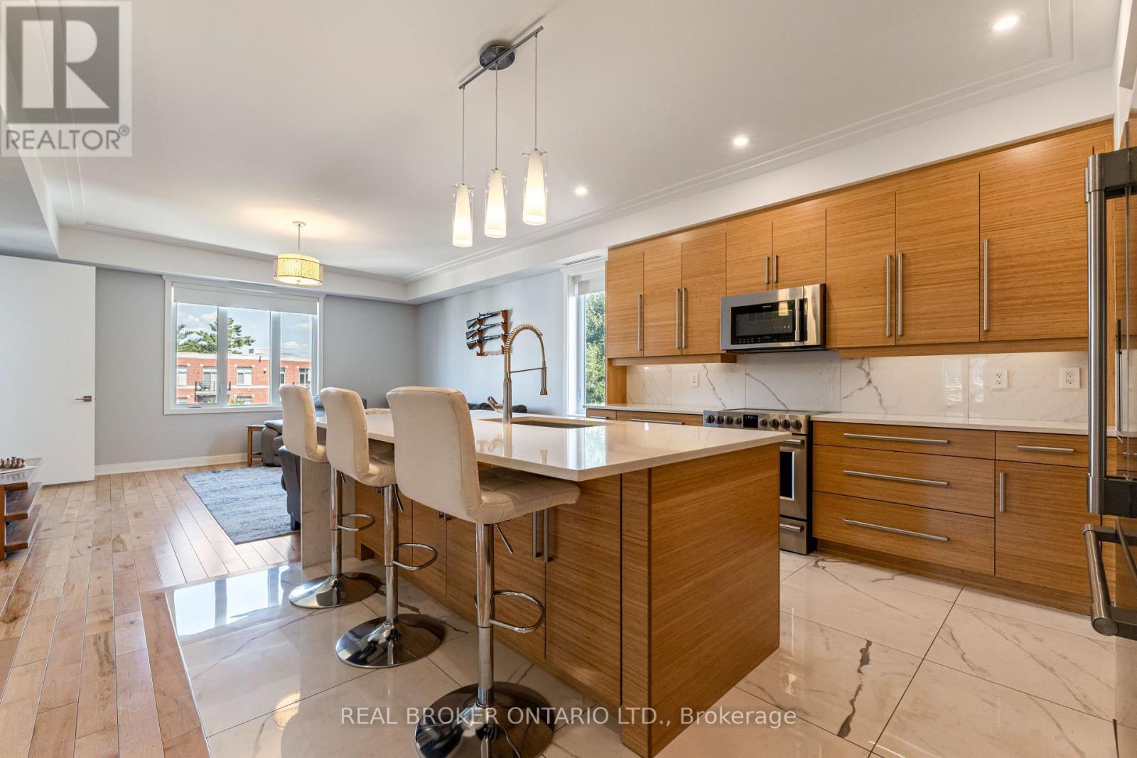 69 Donald Street, Ottawa, ON - Indoor Photo Showing Kitchen