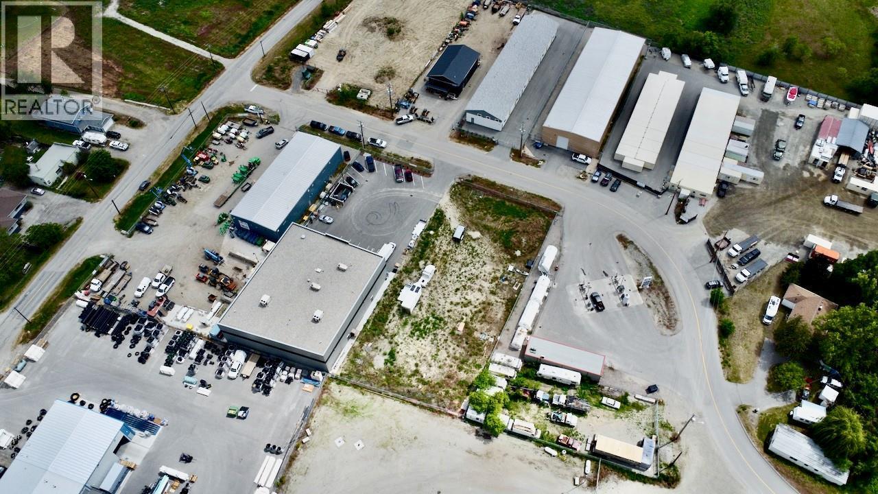 222 Maple Avenue, Oliver, BC