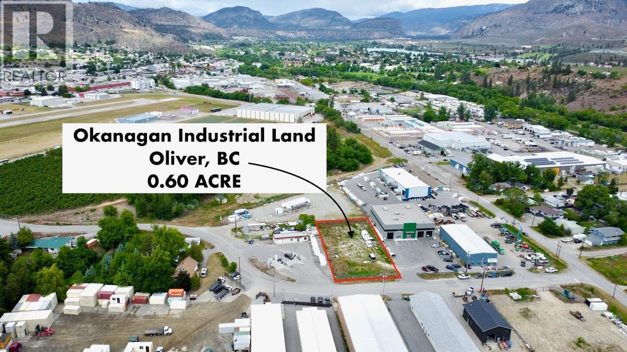 222 Maple Avenue, Oliver, BC