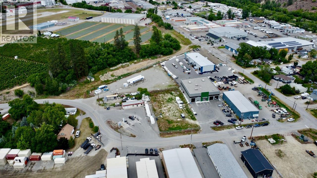 222 Maple Avenue, Oliver, BC