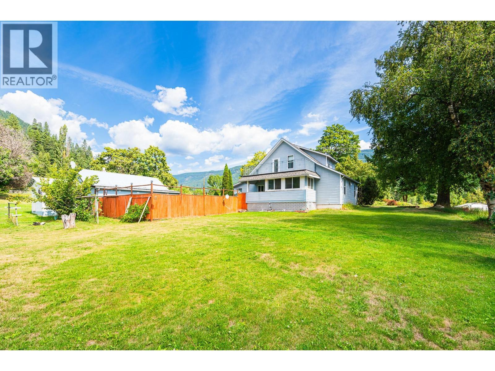 5315 Cory Road, Wynndel, BC - Outdoor