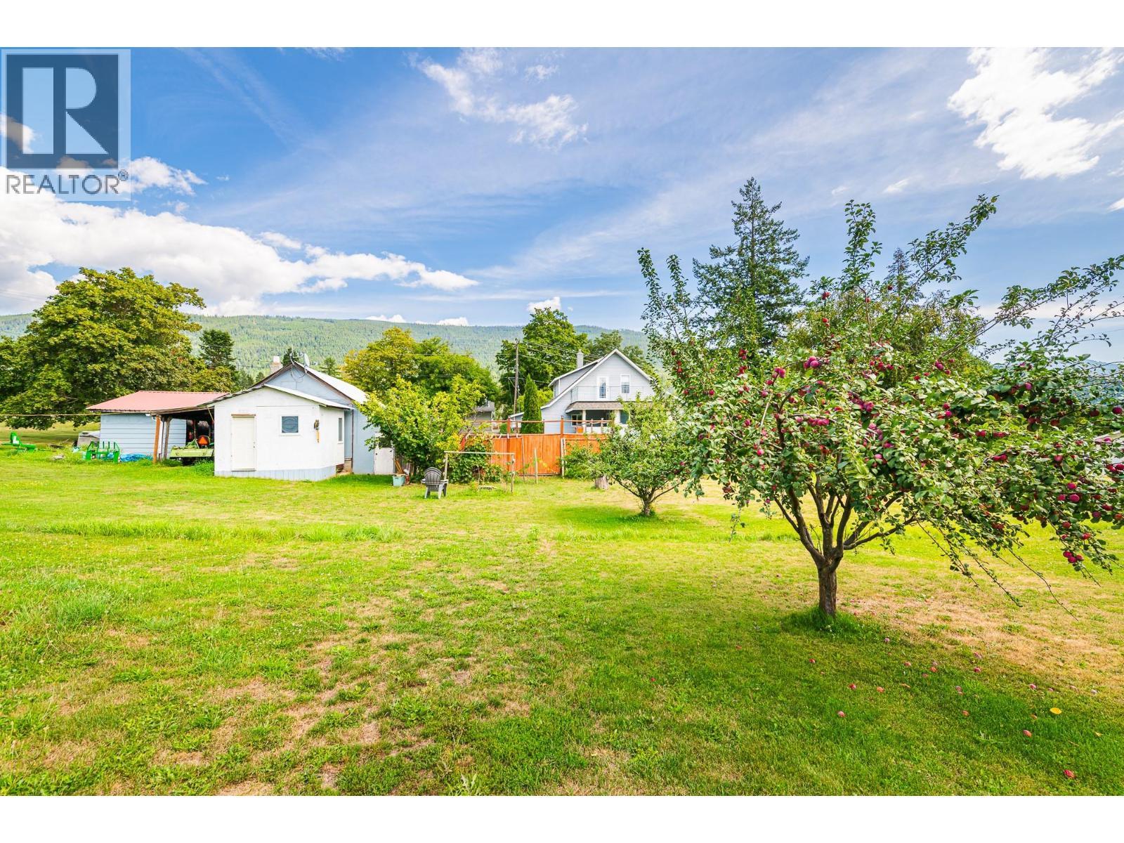 5315 Cory Road, Wynndel, BC - Outdoor