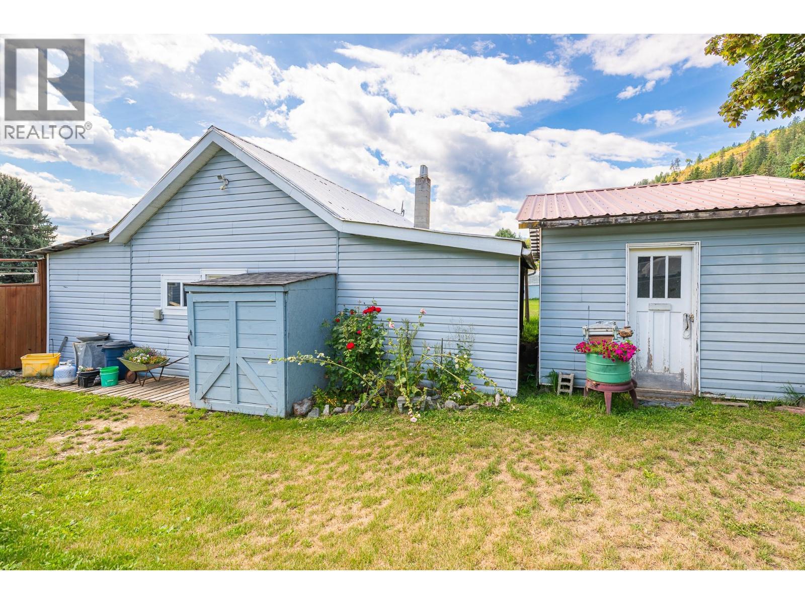 5315 Cory Road, Wynndel, BC - Outdoor With Exterior