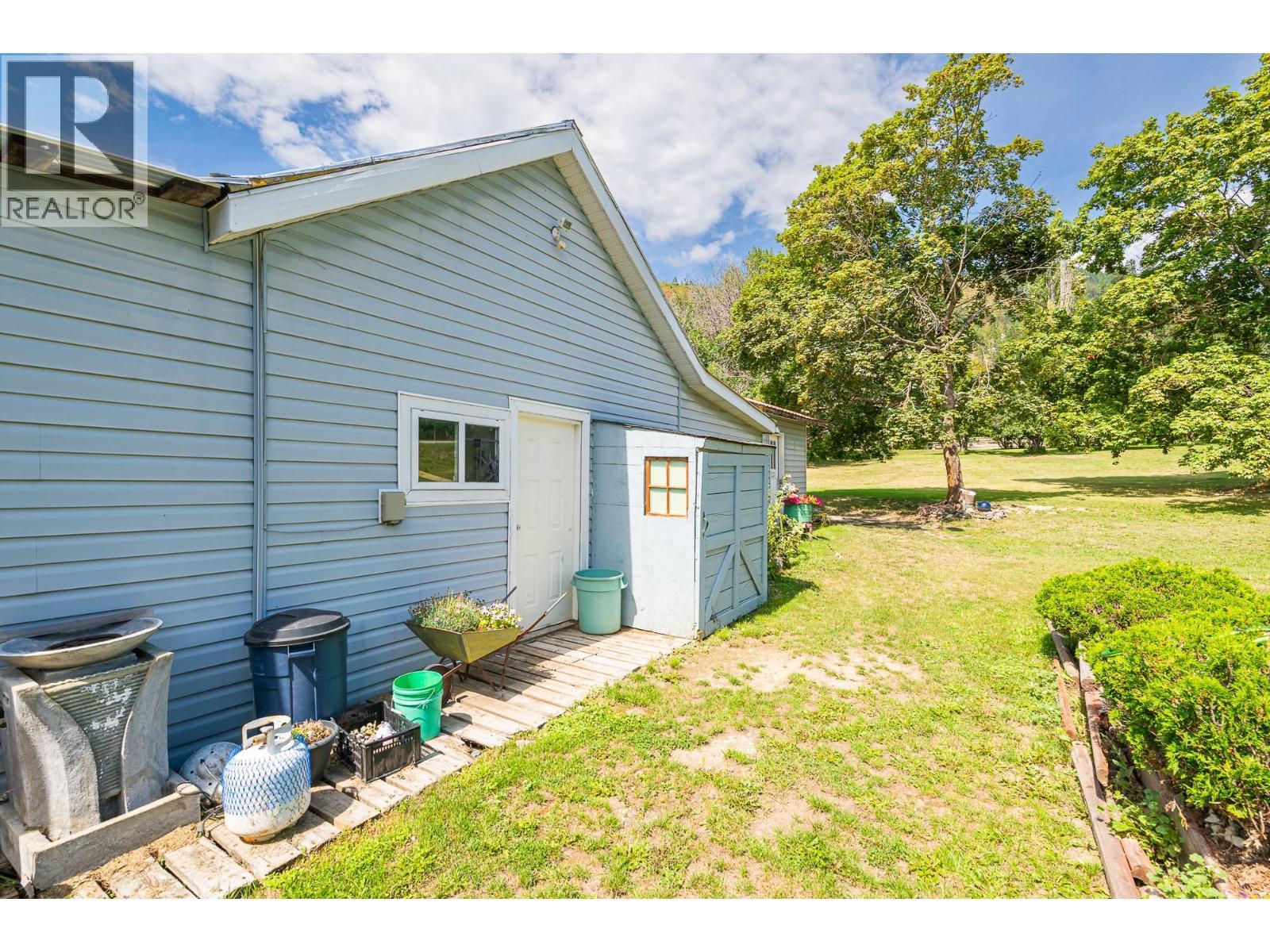 5315 Cory Road, Wynndel, BC - Outdoor With Exterior